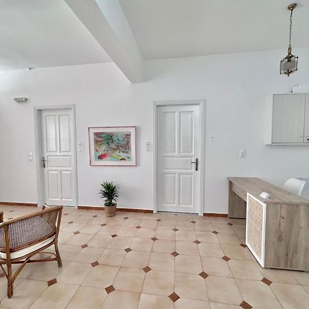 Athanasia Apartments Скіатос Екстер'єр фото