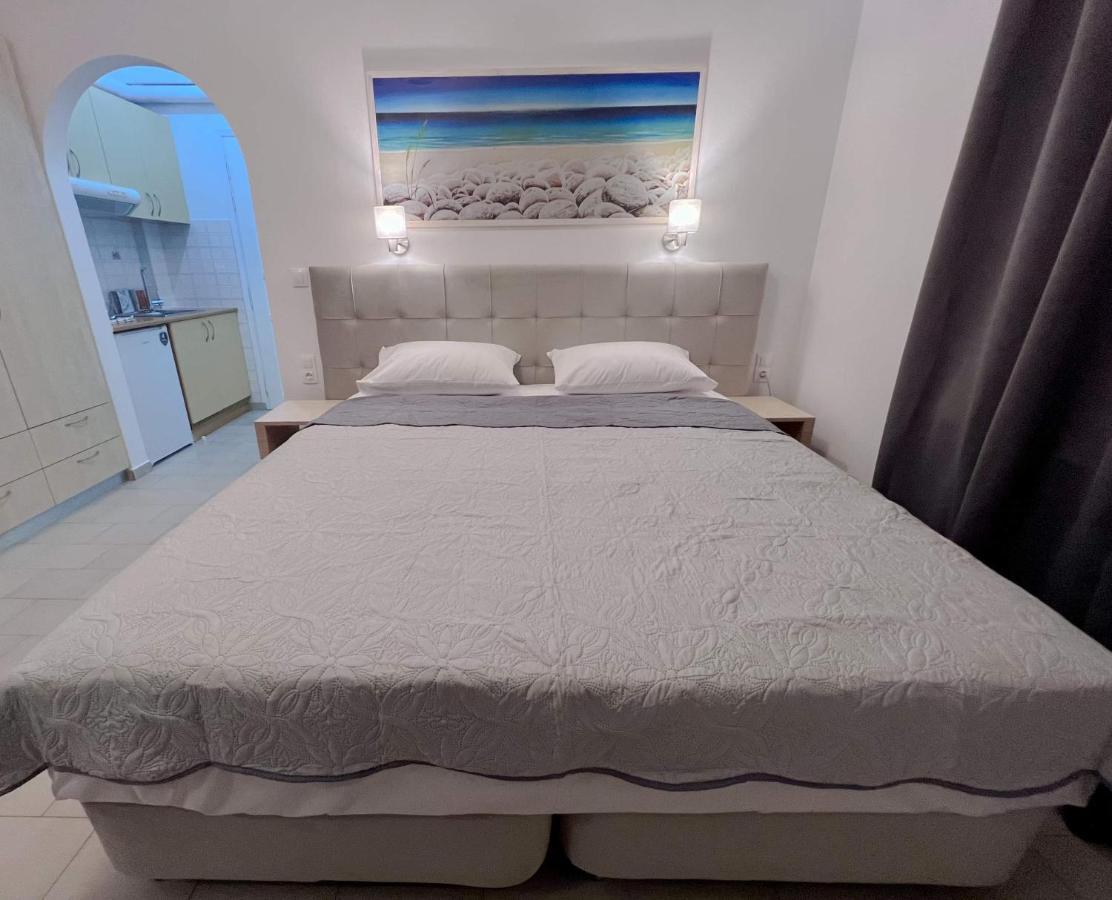Athanasia Apartments Скіатос Екстер'єр фото
