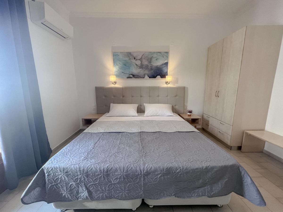 Athanasia Apartments Скіатос Екстер'єр фото