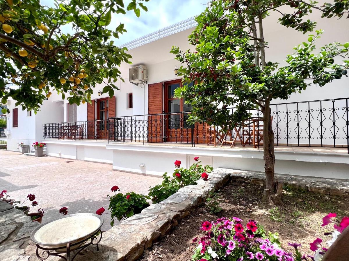 Athanasia Apartments Скіатос Екстер'єр фото