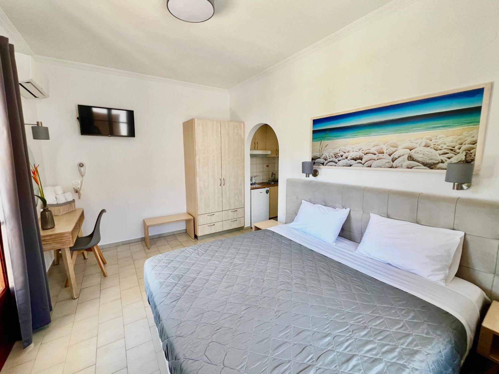 Athanasia Apartments Скіатос Екстер'єр фото