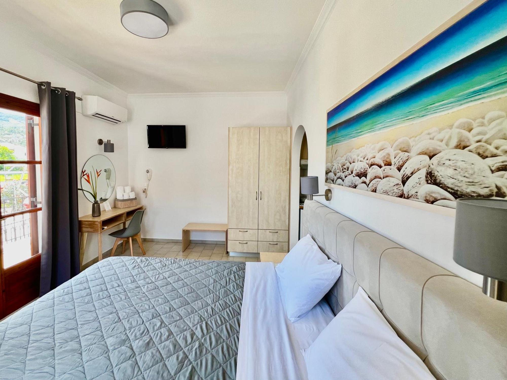 Athanasia Apartments Скіатос Екстер'єр фото