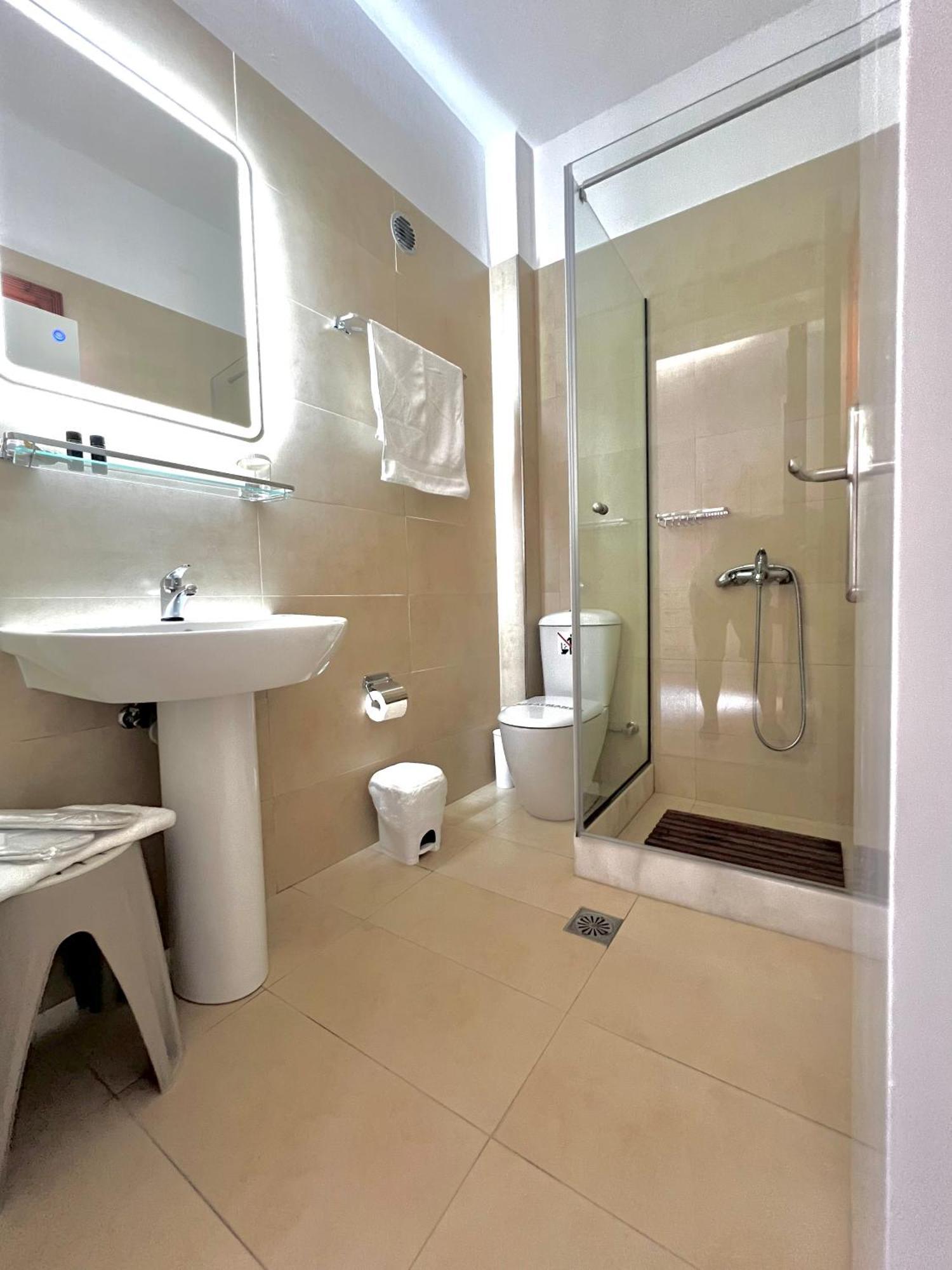 Athanasia Apartments Скіатос Екстер'єр фото