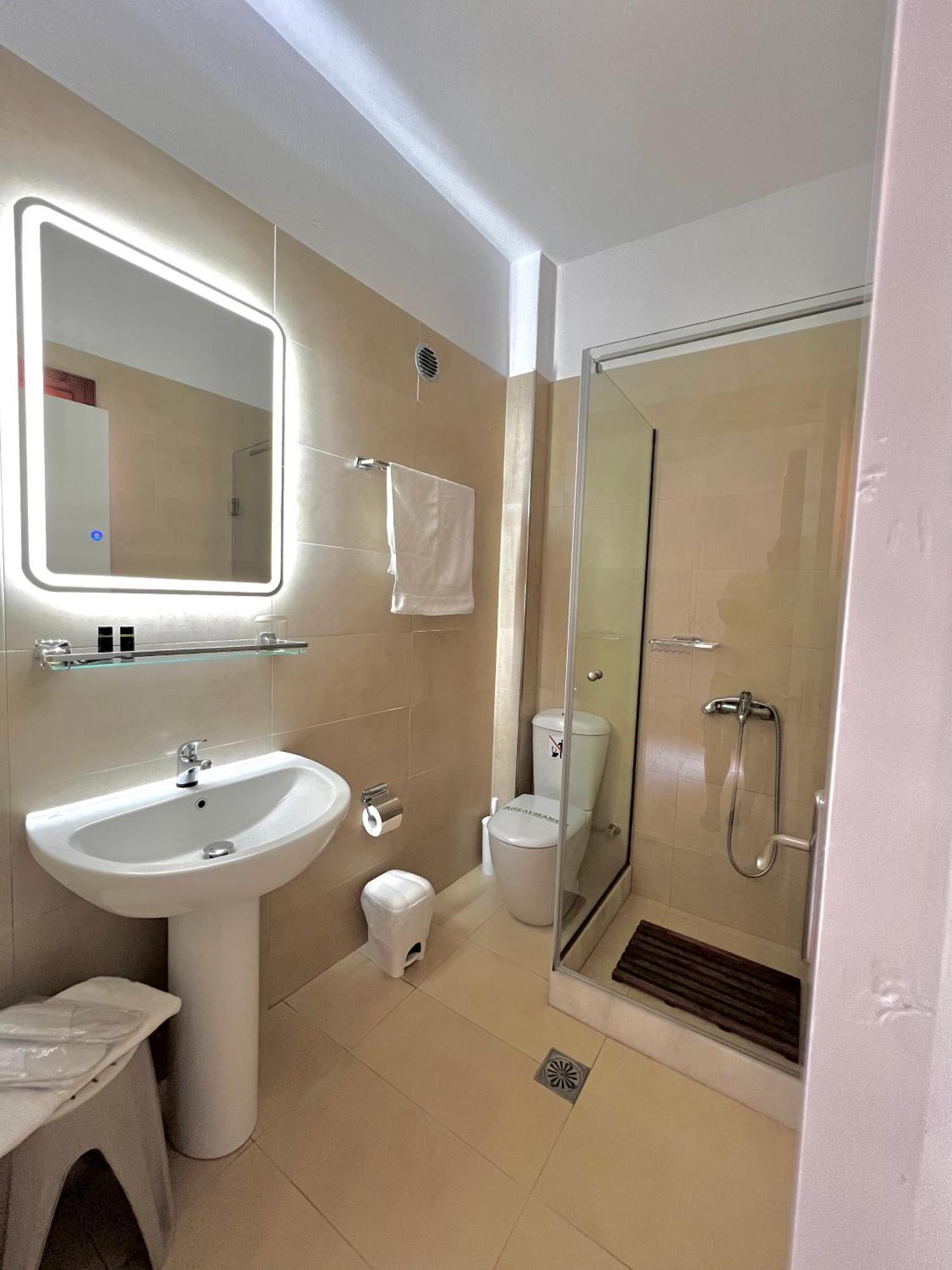 Athanasia Apartments Скіатос Екстер'єр фото
